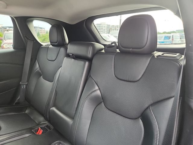 Used 2020 Jeep Cherokee Limited AWD/4WD image 24
