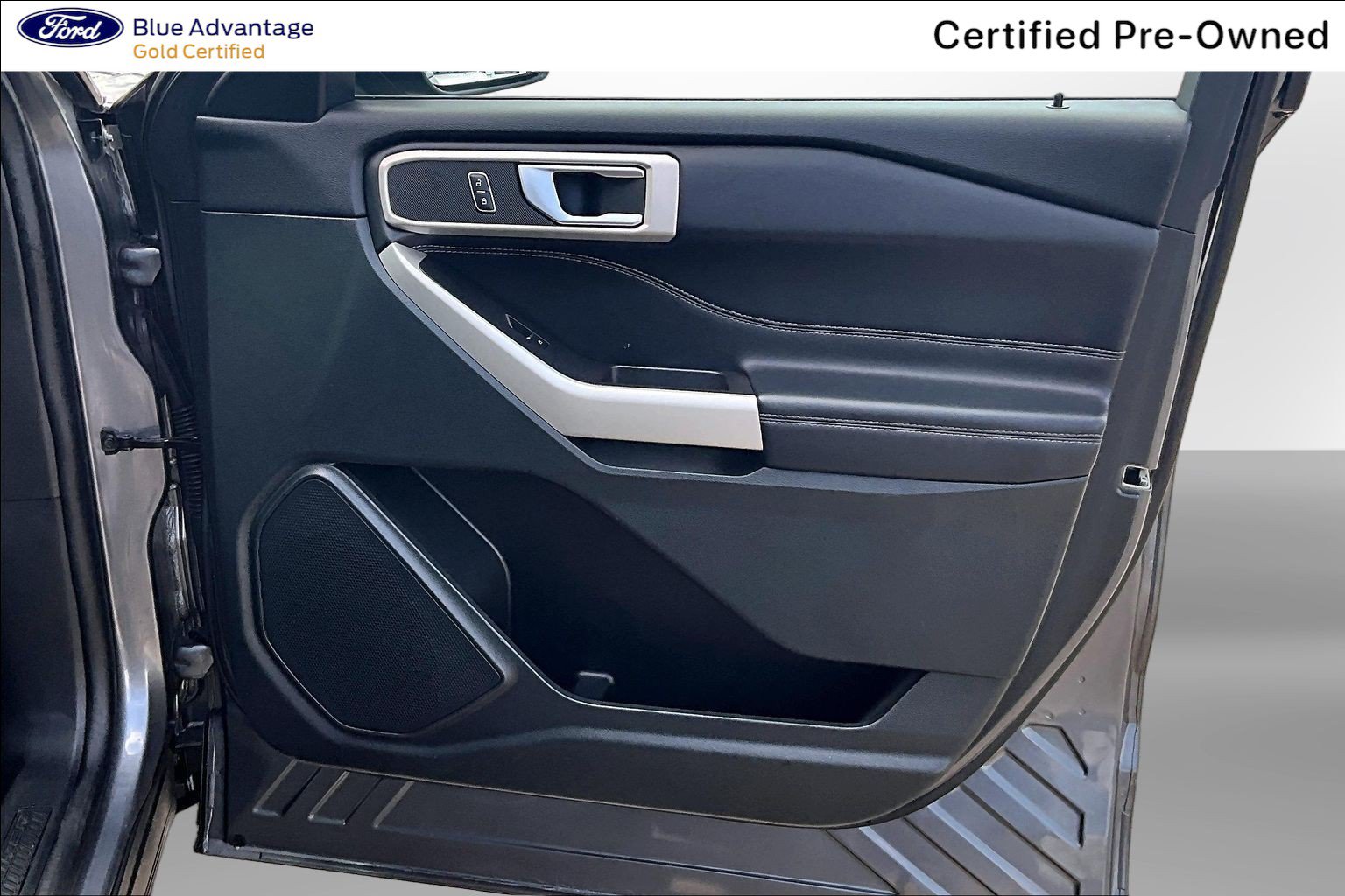 Certified 2023 Ford Explorer XLT w/ Equipment Group 202A AWD/4WD image 27