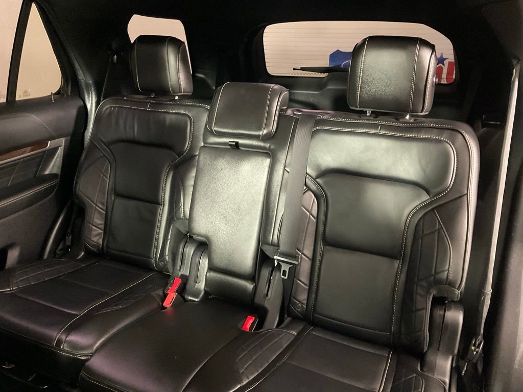 Certified 2018 Ford Explorer Platinum image 16