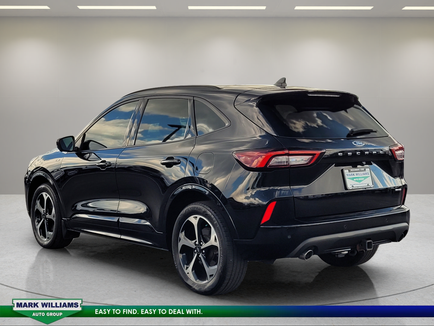 Certified 2023 Ford Escape ST-Line Select w/ Tech Pack #2 AWD/4WD image 6