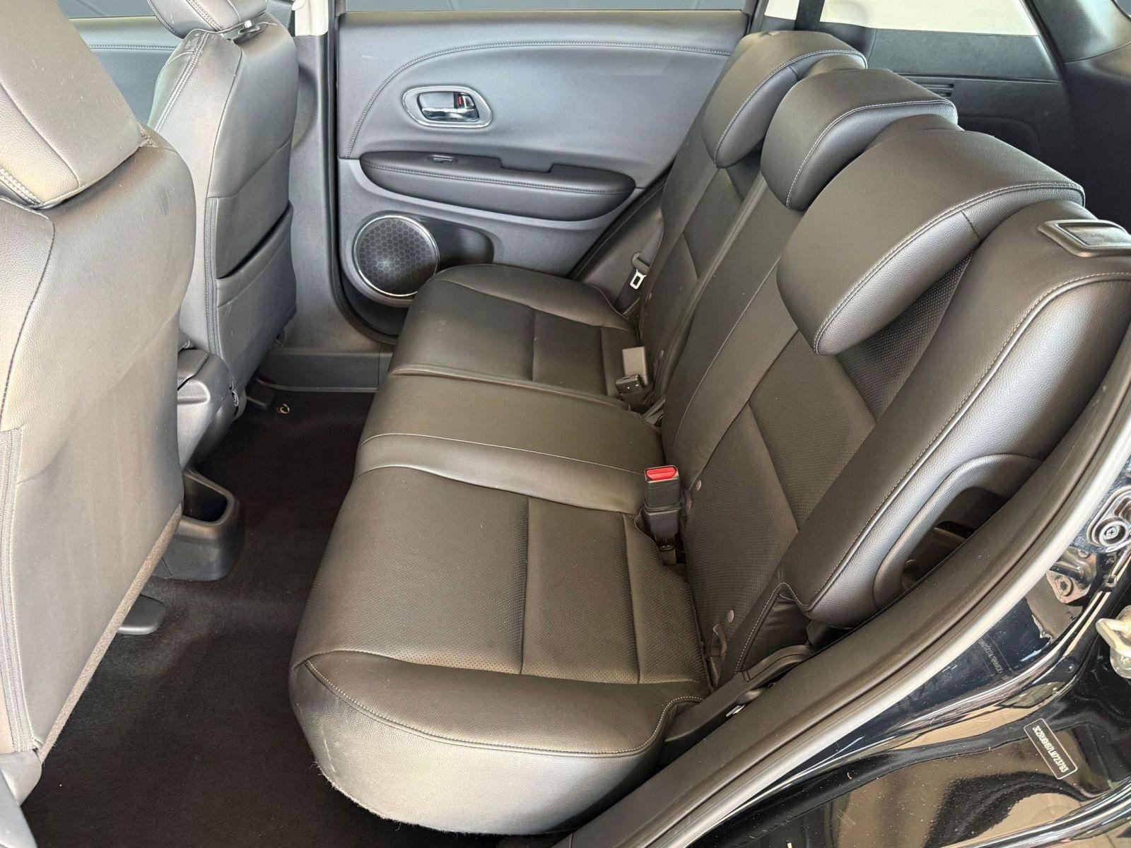 Used 2020 Honda HR-V Touring image 15