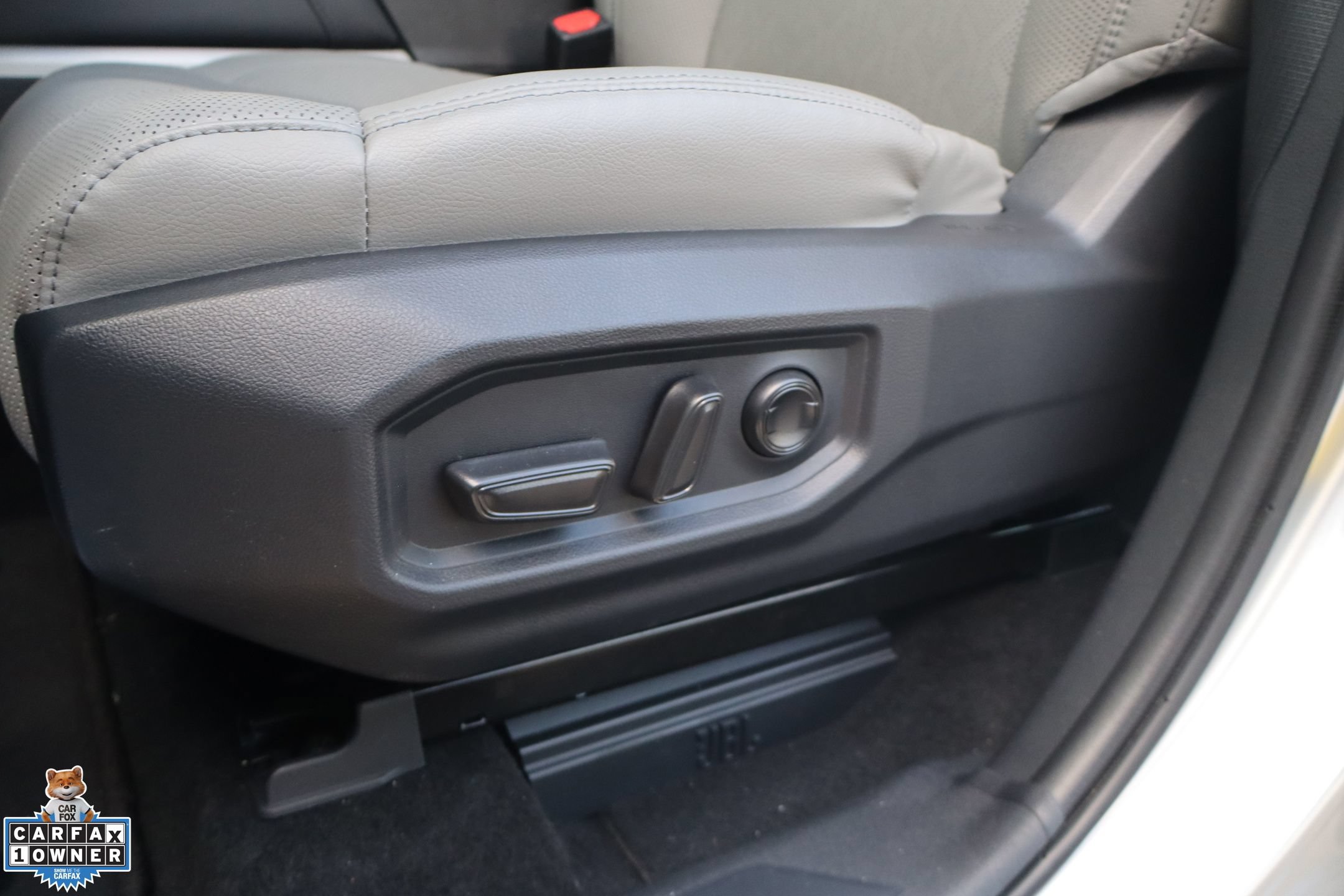 Used 2024 Toyota Tundra Limited w/ TRD Off-Road Package AWD/4WD image 13