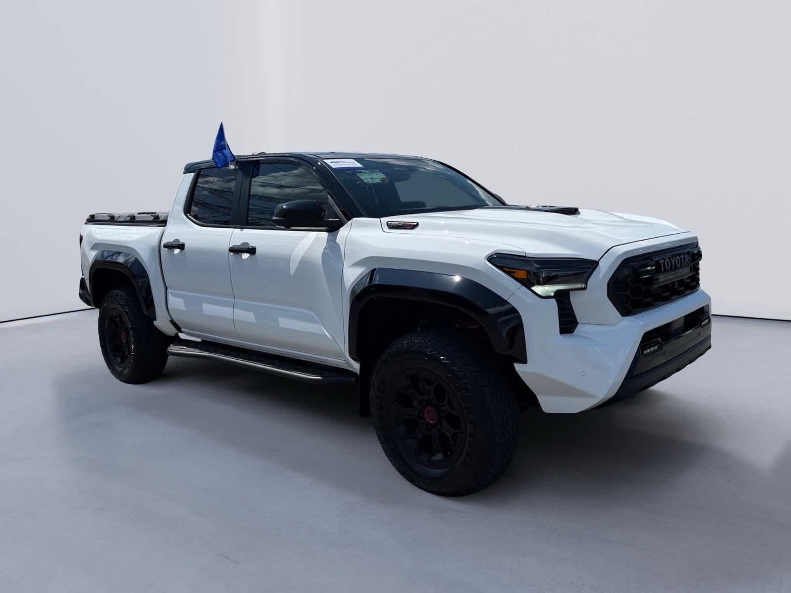 Used 2025 Toyota Tacoma TRD Pro w/ Tow Tech Package AWD/4WD image 7