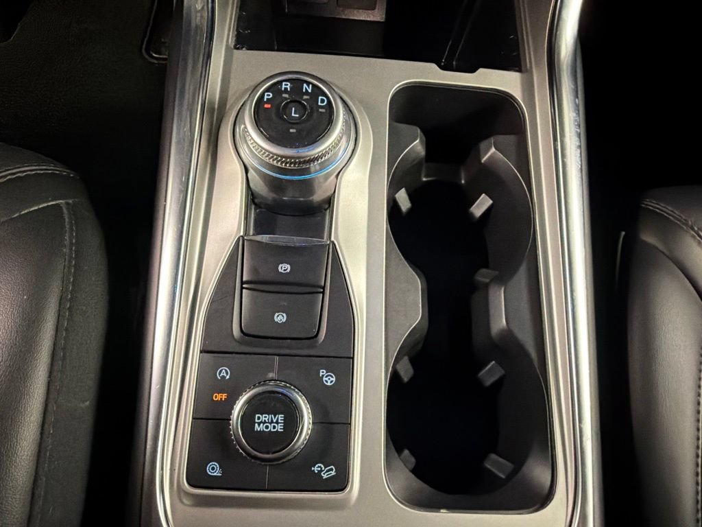 Certified 2023 Ford Explorer Platinum w/ Technology Package AWD/4WD image 16
