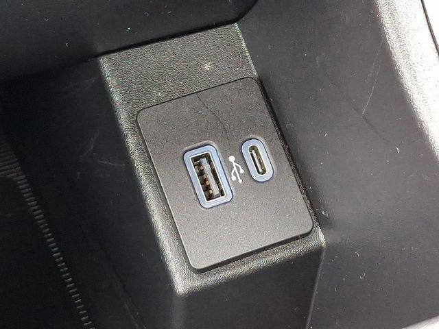 Certified 2022 Ford Edge ST-Line image 26