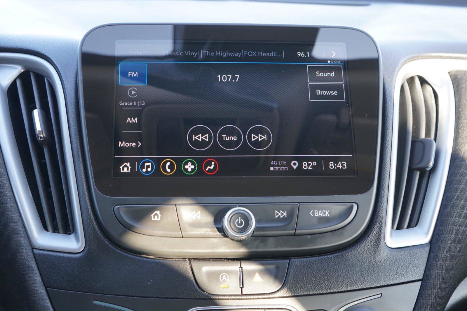 Used 2025 Chevrolet Malibu LT FWD image 13