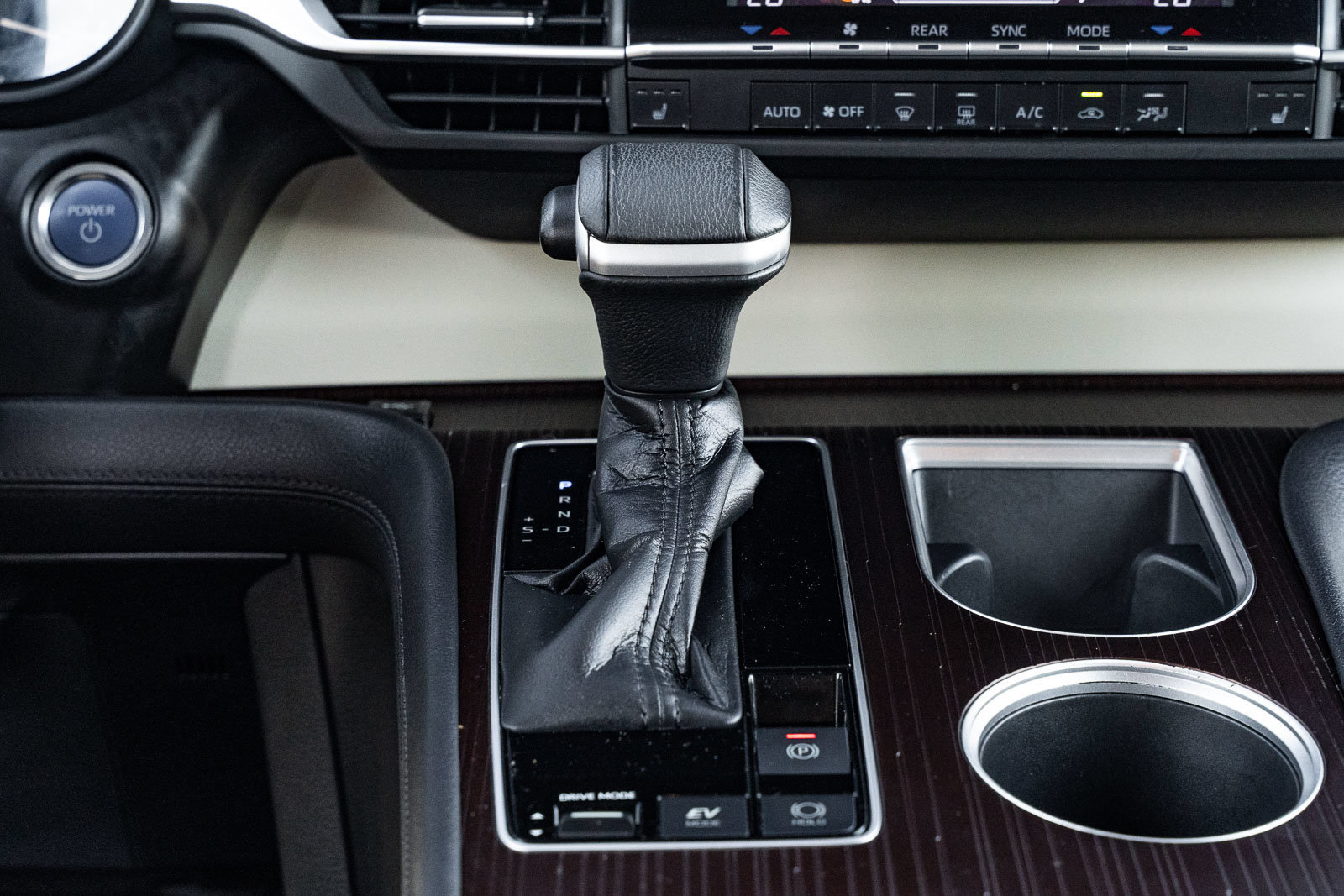 Used 2022 Toyota Sienna XLE FWD image 30