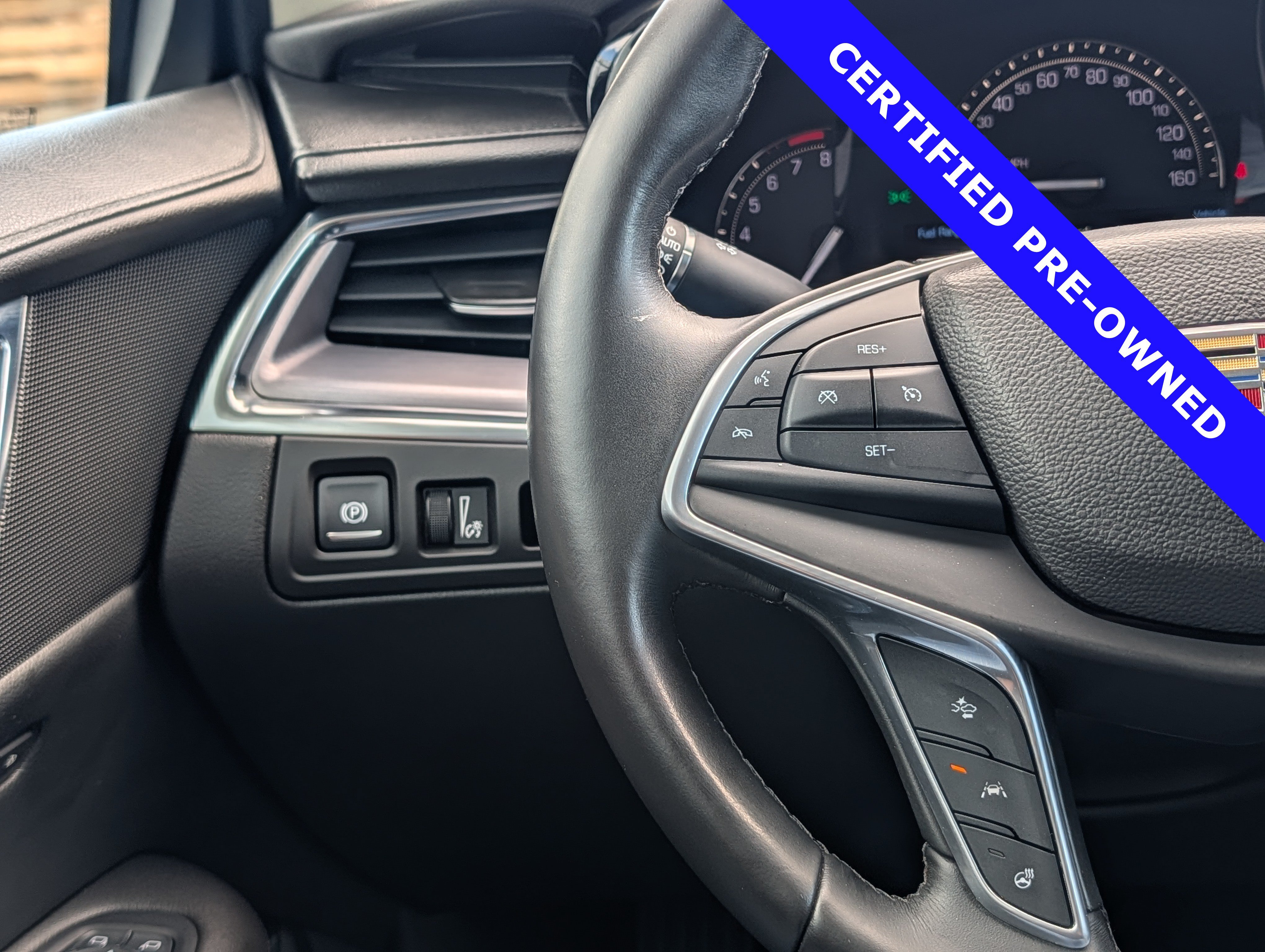 Used 2017 Cadillac XT5 Luxury w/ Driver Awareness Package FWD image 26