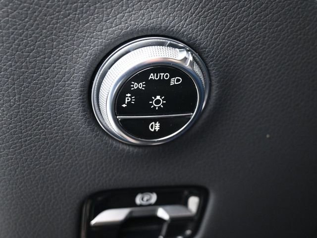 Used 2024 Mercedes-Benz GLC 300 image 22