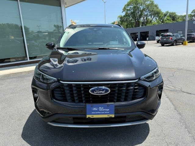 Certified 2023 Ford Escape Platinum w/ Premium Technology Package AWD/4WD image 12