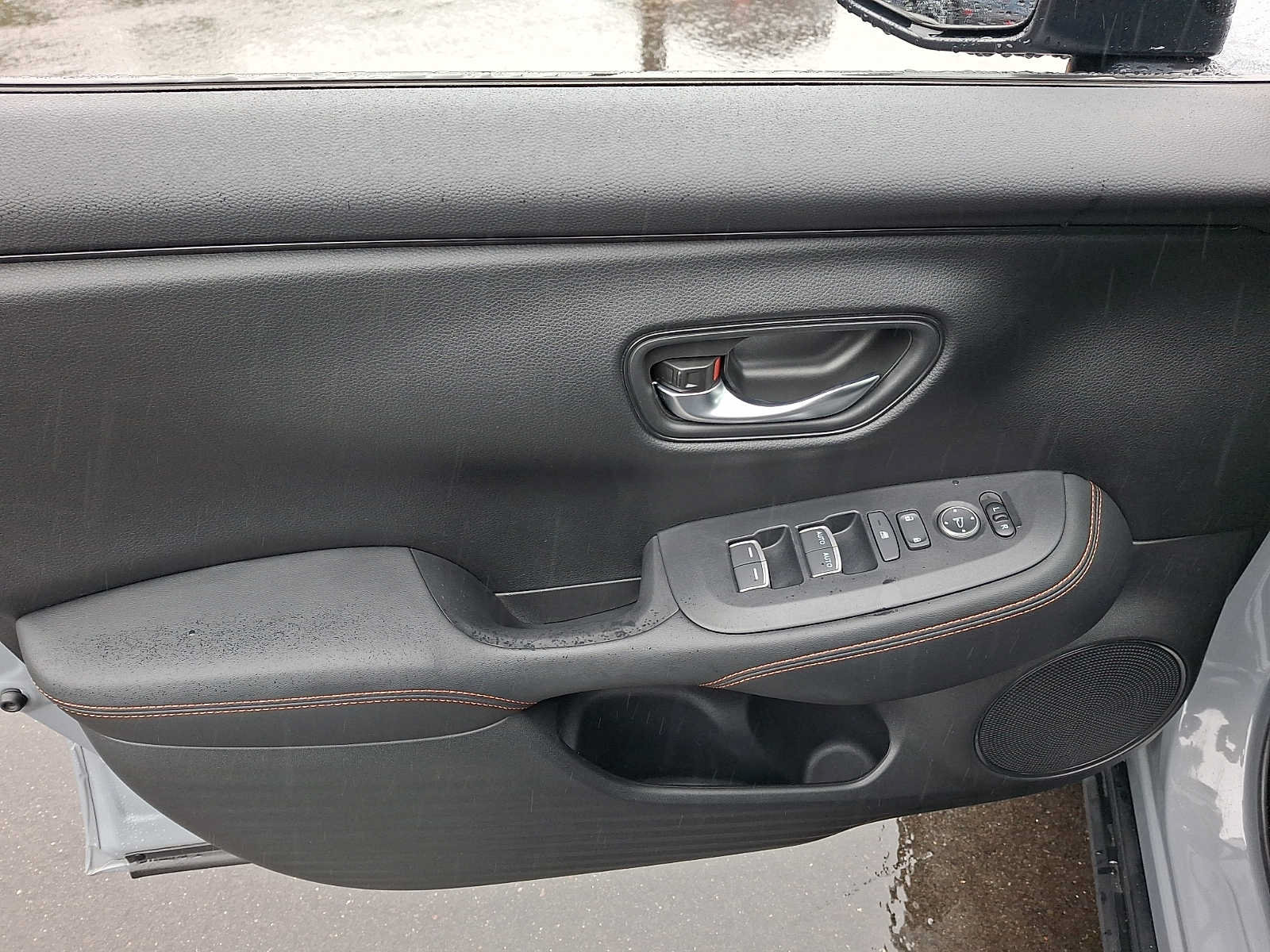 Used 2024 Honda HR-V Sport image 12