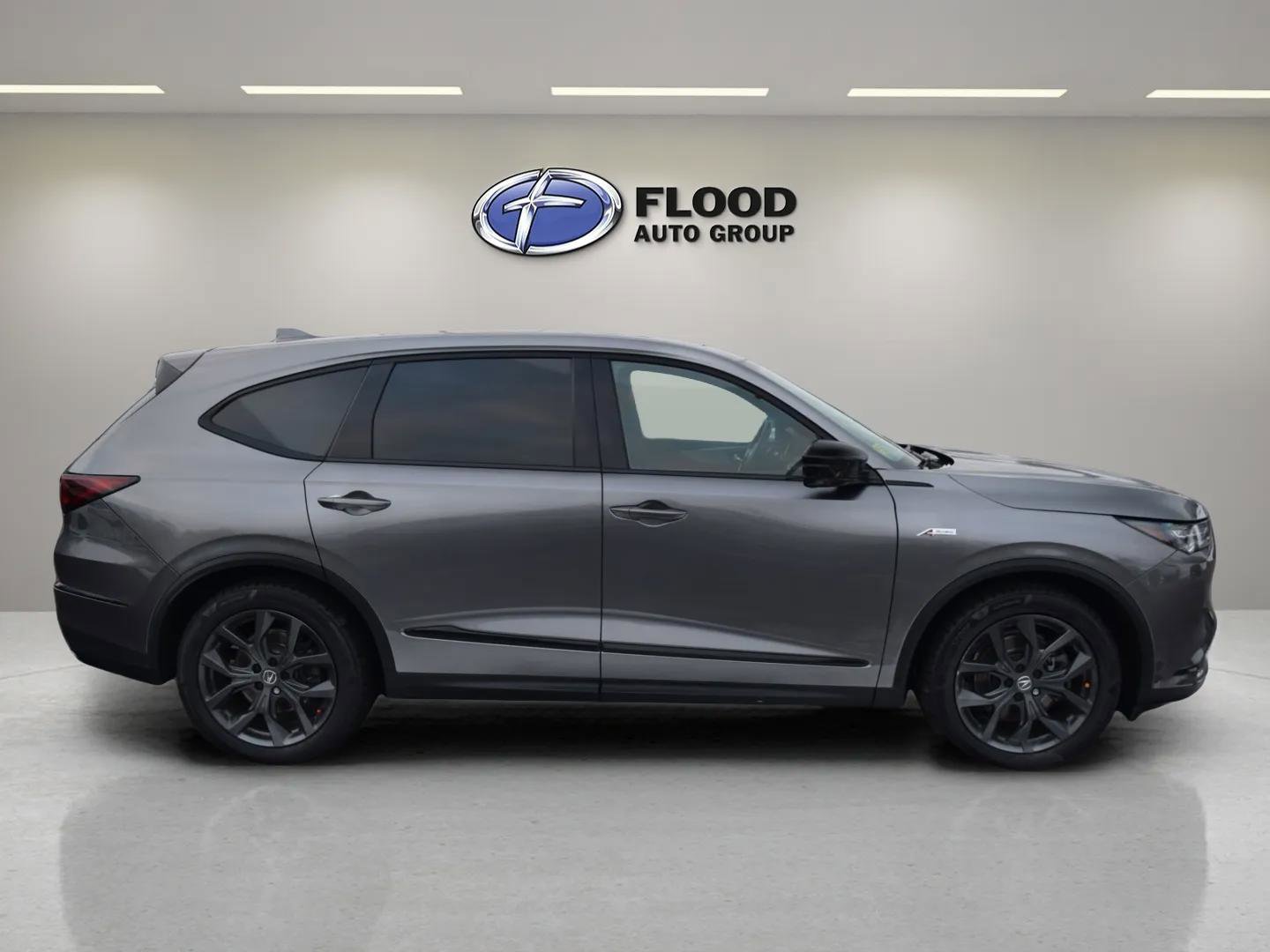 Used 2023 Acura MDX A-Spec image 3