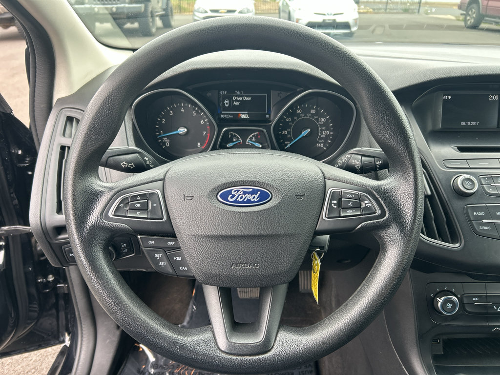 Certified 2017 Ford Focus SE FWD image 16