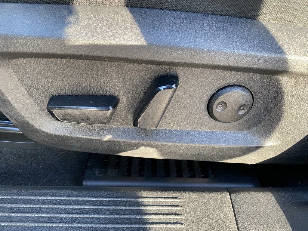 Used 2024 Nissan Rogue SV image 14