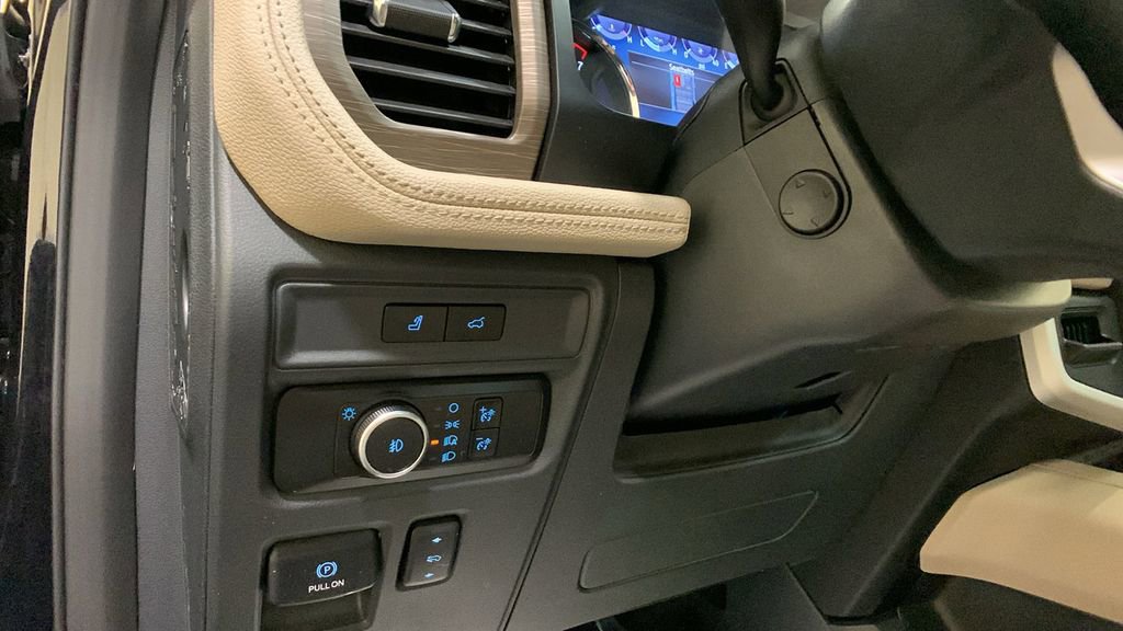 Certified 2023 Ford Expedition Limited AWD/4WD image 32