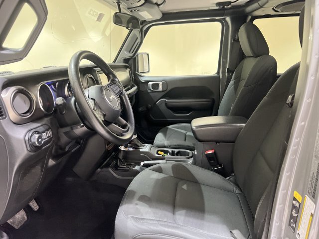Used 2021 Jeep Wrangler Unlimited Sport AWD/4WD image 17