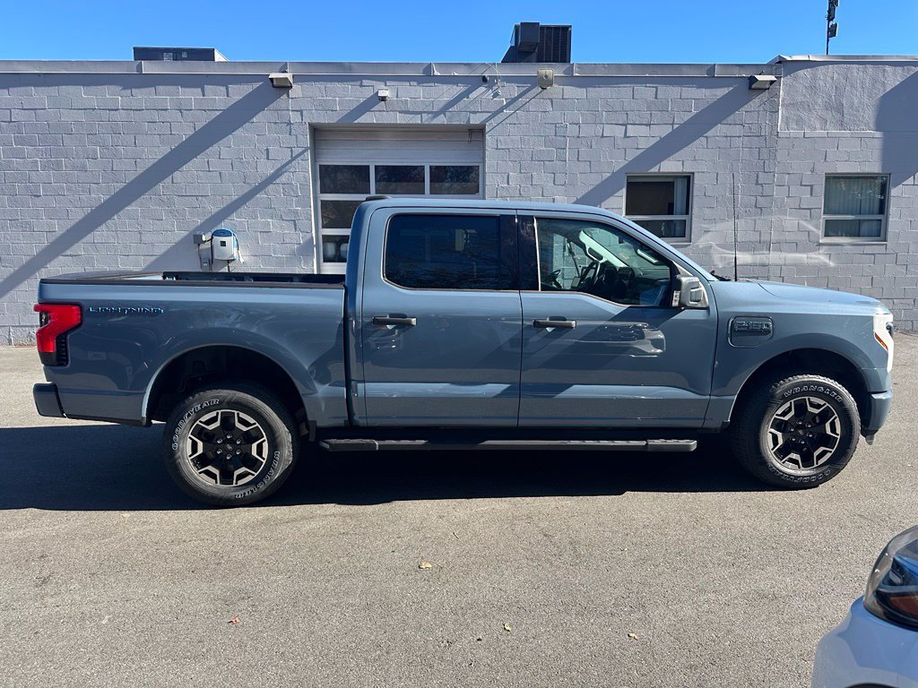 Certified 2023 Ford F150 Lightning XLT AWD/4WD image 4