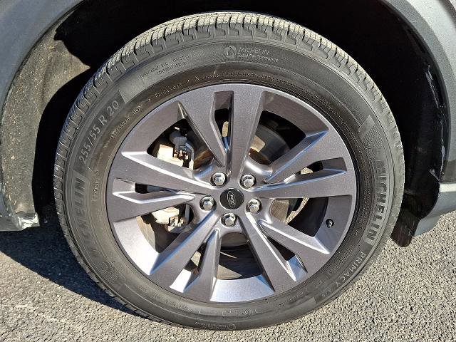 Certified 2022 Ford Explorer XLT w/ Equipment Group 202A image 8