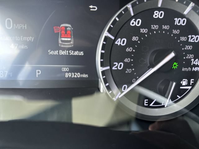 Used 2022 Toyota Highlander XLE FWD image 16