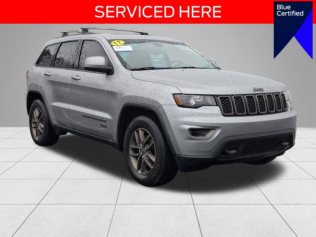 Used 2017 Jeep Grand Cherokee Laredo