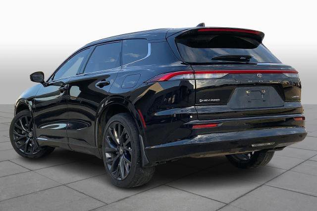 Used 2025 Toyota Crown Signia w/ Advanced Technology Package image 2