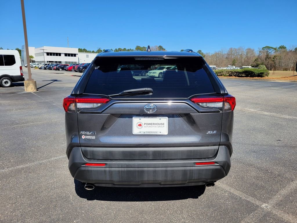 Used 2022 Toyota RAV4 XLE image 5