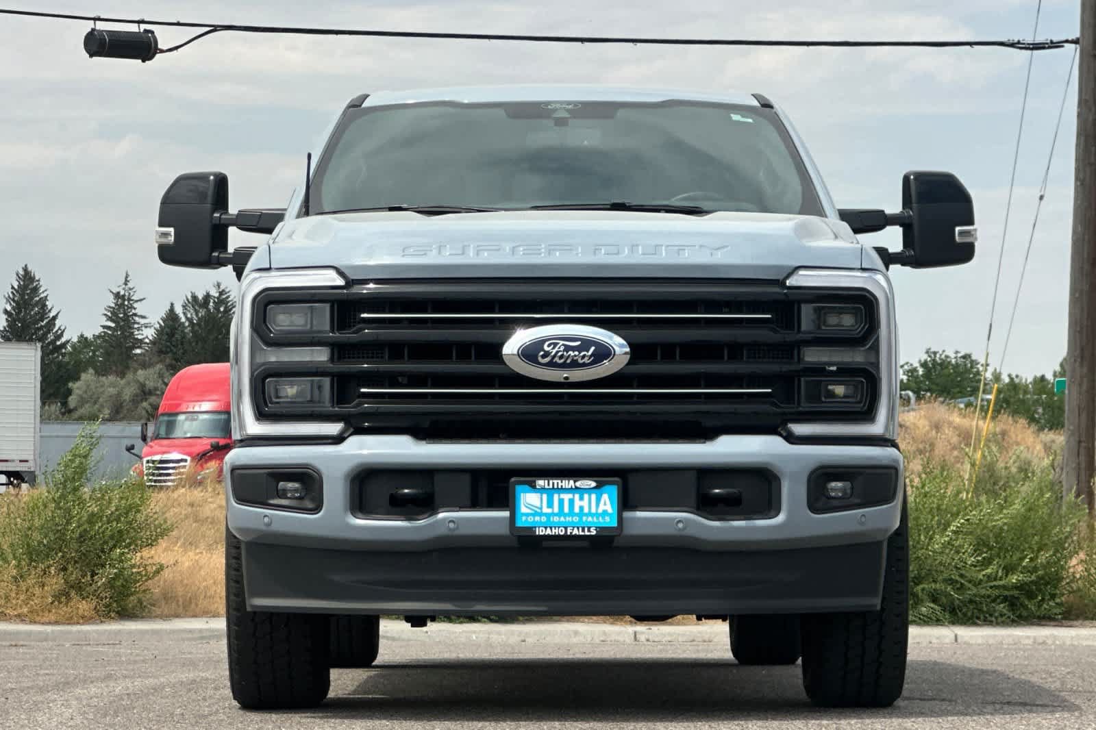 Certified 2025 Ford F350 Platinum AWD/4WD image 10