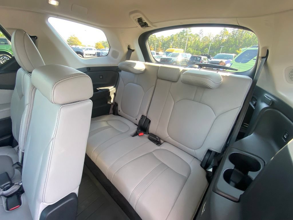 Used 2023 Honda Pilot Touring image 27