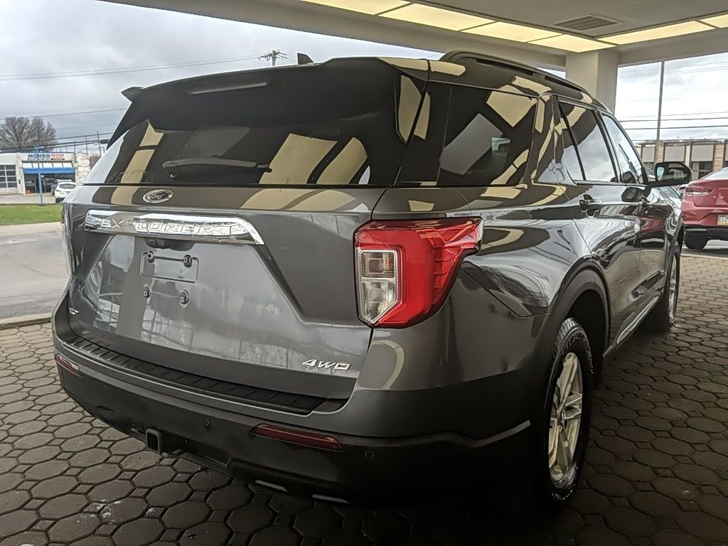 Certified 2023 Ford Explorer XLT w/ Class IV Trailer Tow Package image 5