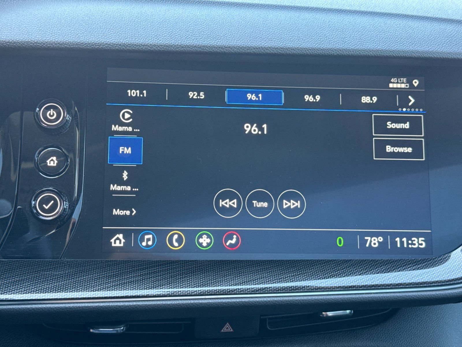 Used 2022 Buick Envision Essence w/ Sport Touring Package FWD image 20