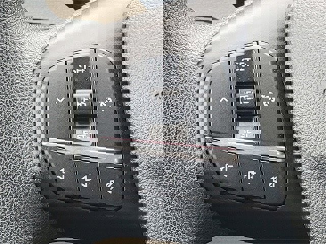 Certified 2022 Ford Escape SE image 33