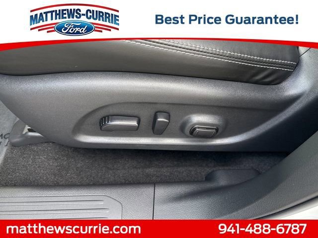 Used 2024 Nissan Murano SV w/ SV Midnight Edition Package image 10