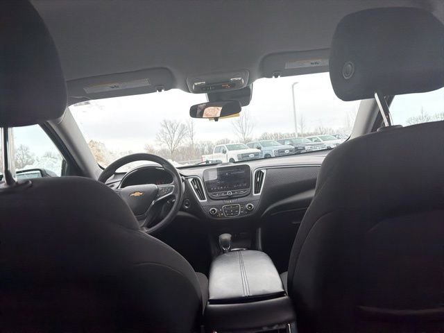 Used 2023 Chevrolet Malibu LT image 16
