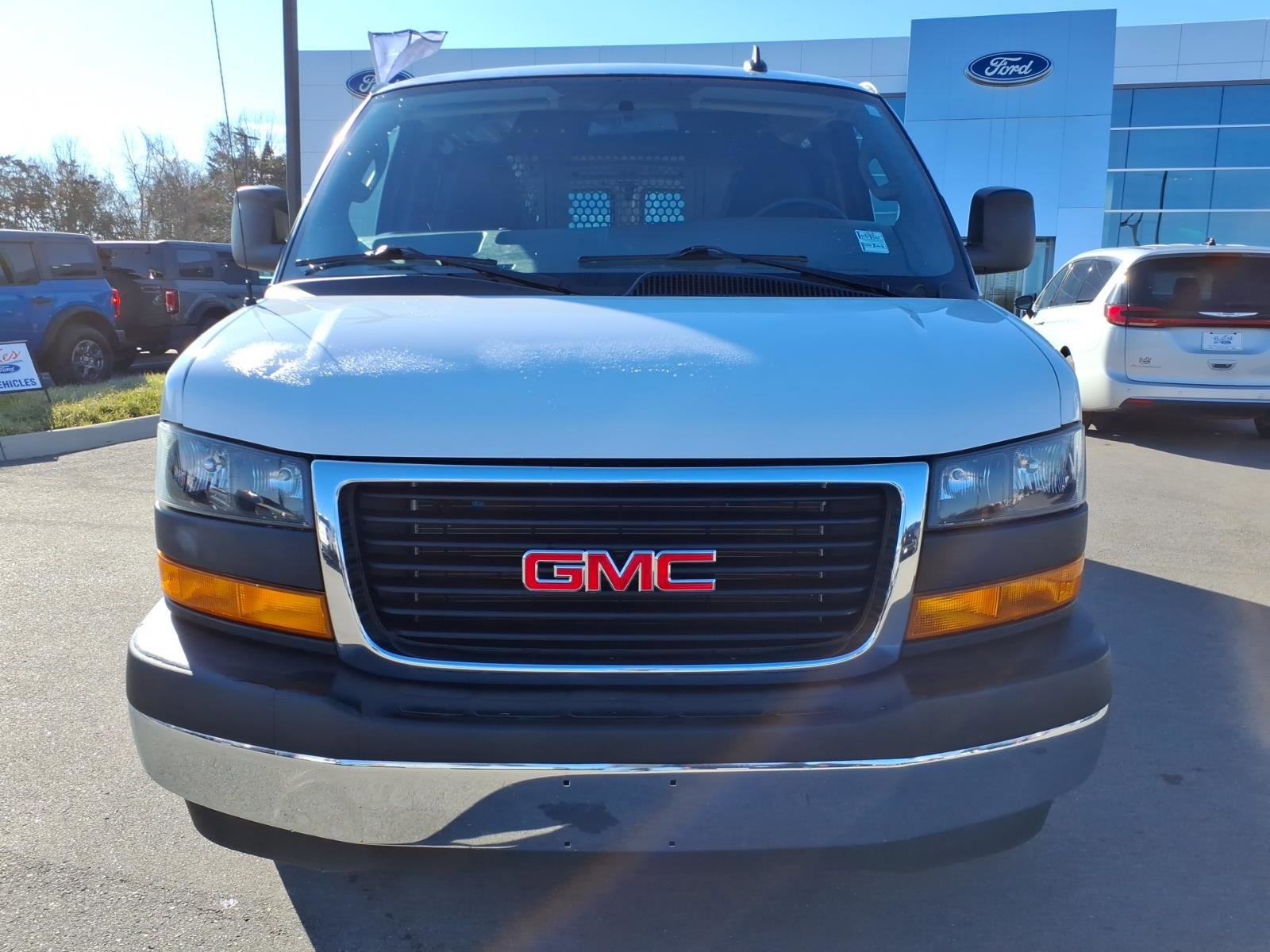 Used 2024 GMC Savana 2500 w/ Driver Convenience Package image 8