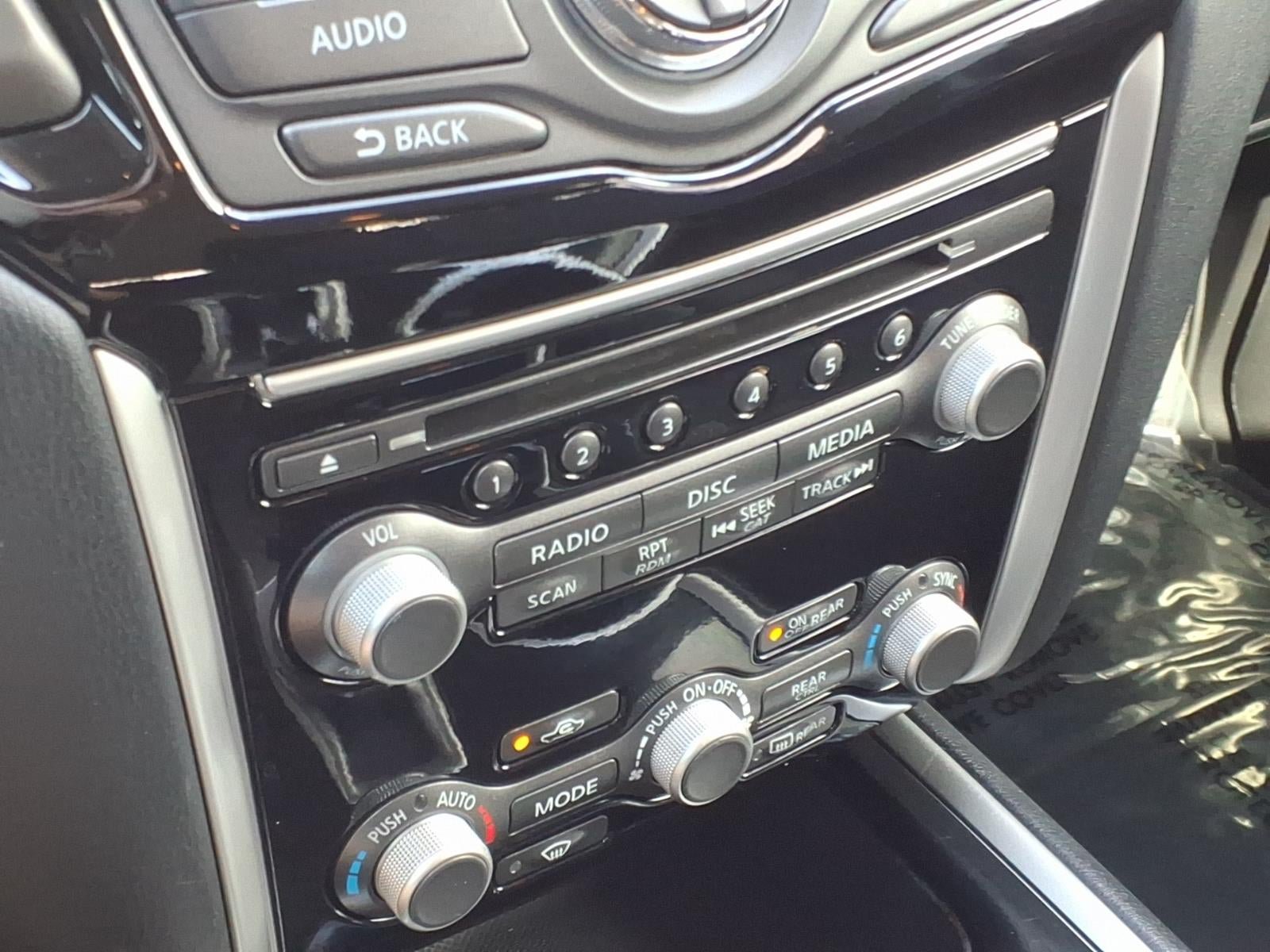Used 2019 Nissan Pathfinder SV FWD image 29