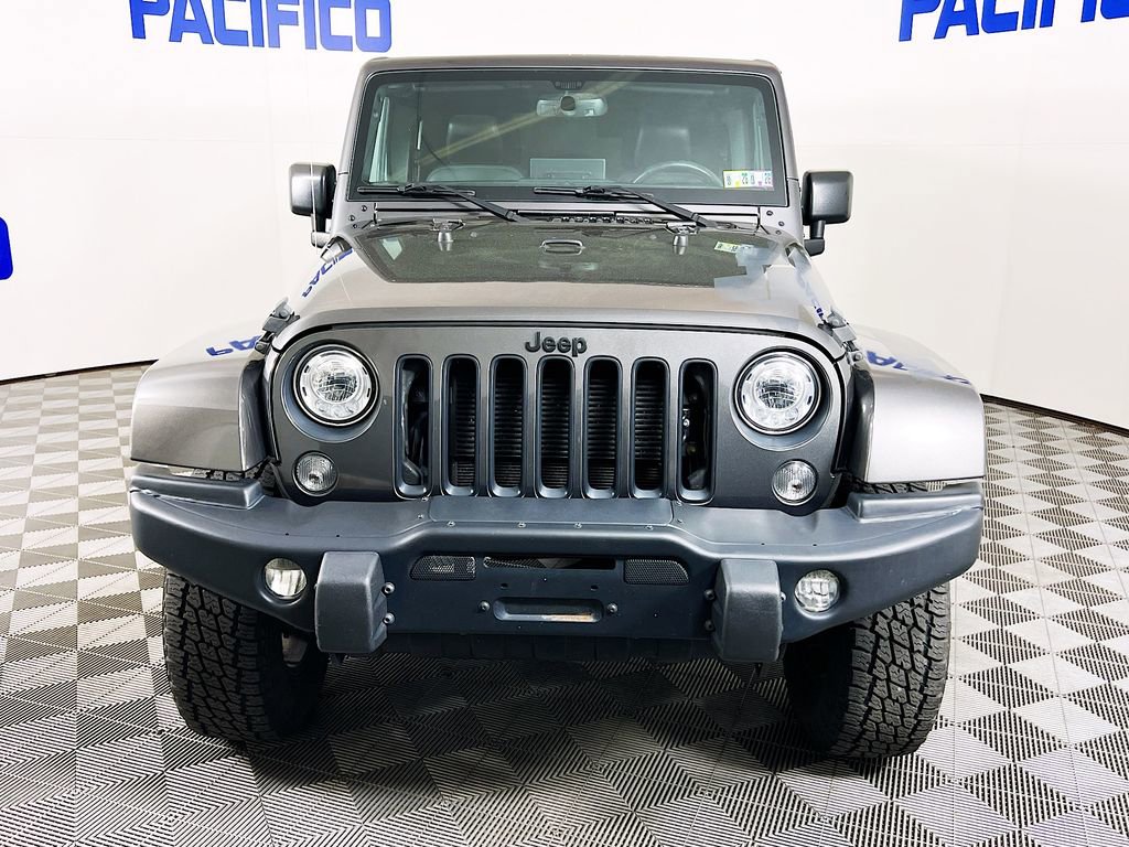 Used 2017 Jeep Wrangler Unlimited Sahara AWD/4WD image 3