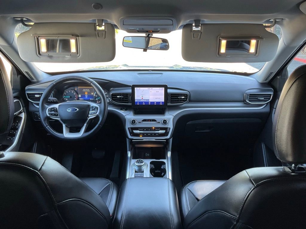 Certified 2022 Ford Explorer XLT w/ Equipment Group 202A image 39