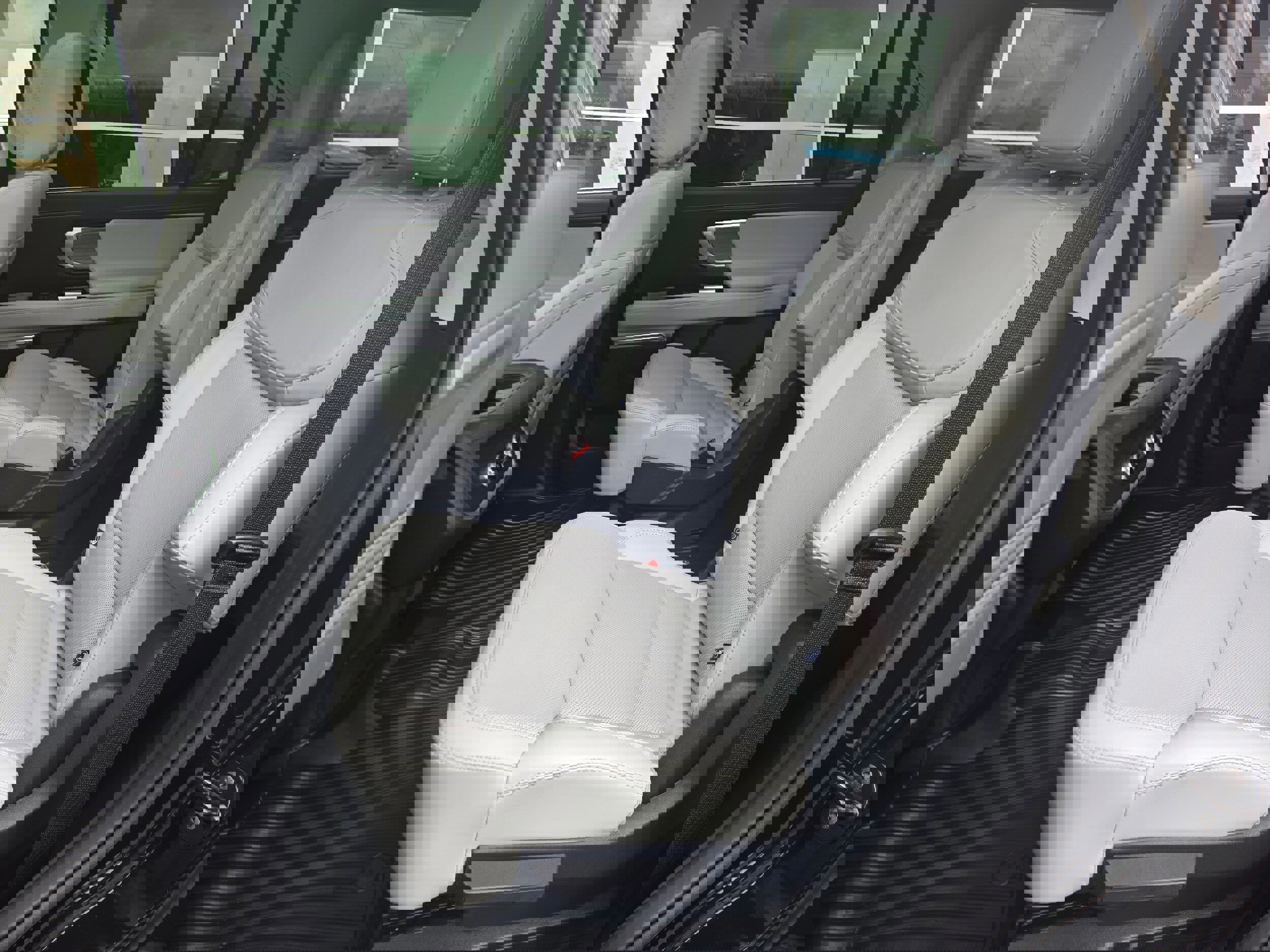 Certified 2025 Ford Expedition Platinum image 11