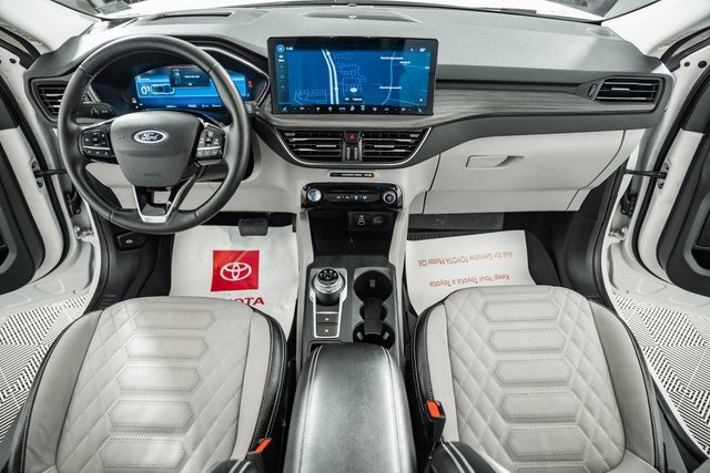 Certified 2024 Ford Escape SE w/ PHEV Premium Package image 22