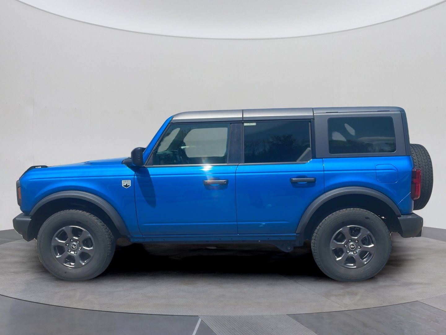 Certified 2024 Ford Bronco Big Bend AWD/4WD image 2