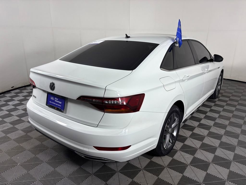 Used 2019 Volkswagen Jetta R-Line w/ R-Line Cold Weather Package image 5