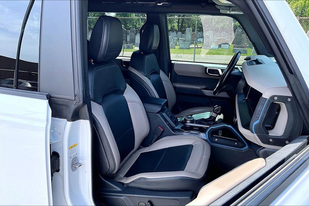 Certified 2022 Ford Bronco Wildtrak AWD/4WD image 7
