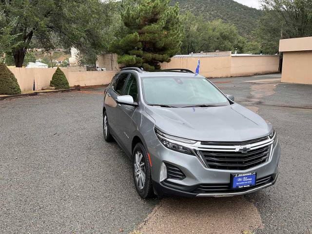 Used 2024 Chevrolet Equinox LT FWD image 2