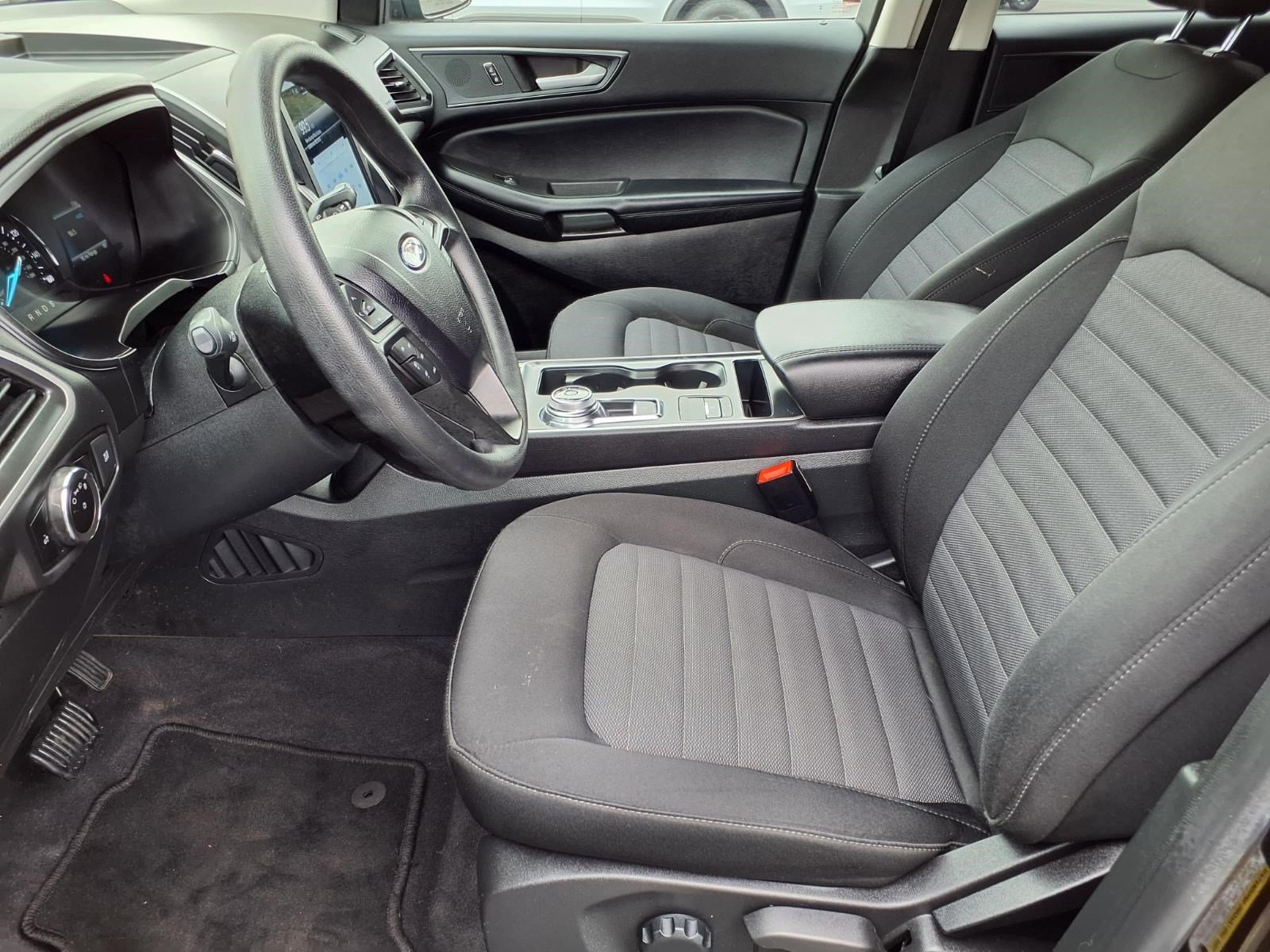 Certified 2024 Ford Edge SE w/ Black Appearance Package AWD/4WD image 14
