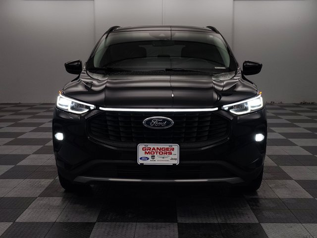 Certified 2025 Ford Escape Platinum AWD/4WD image 5