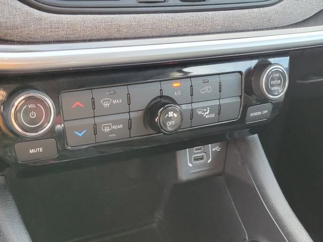 Used 2022 Jeep Compass Latitude image 33