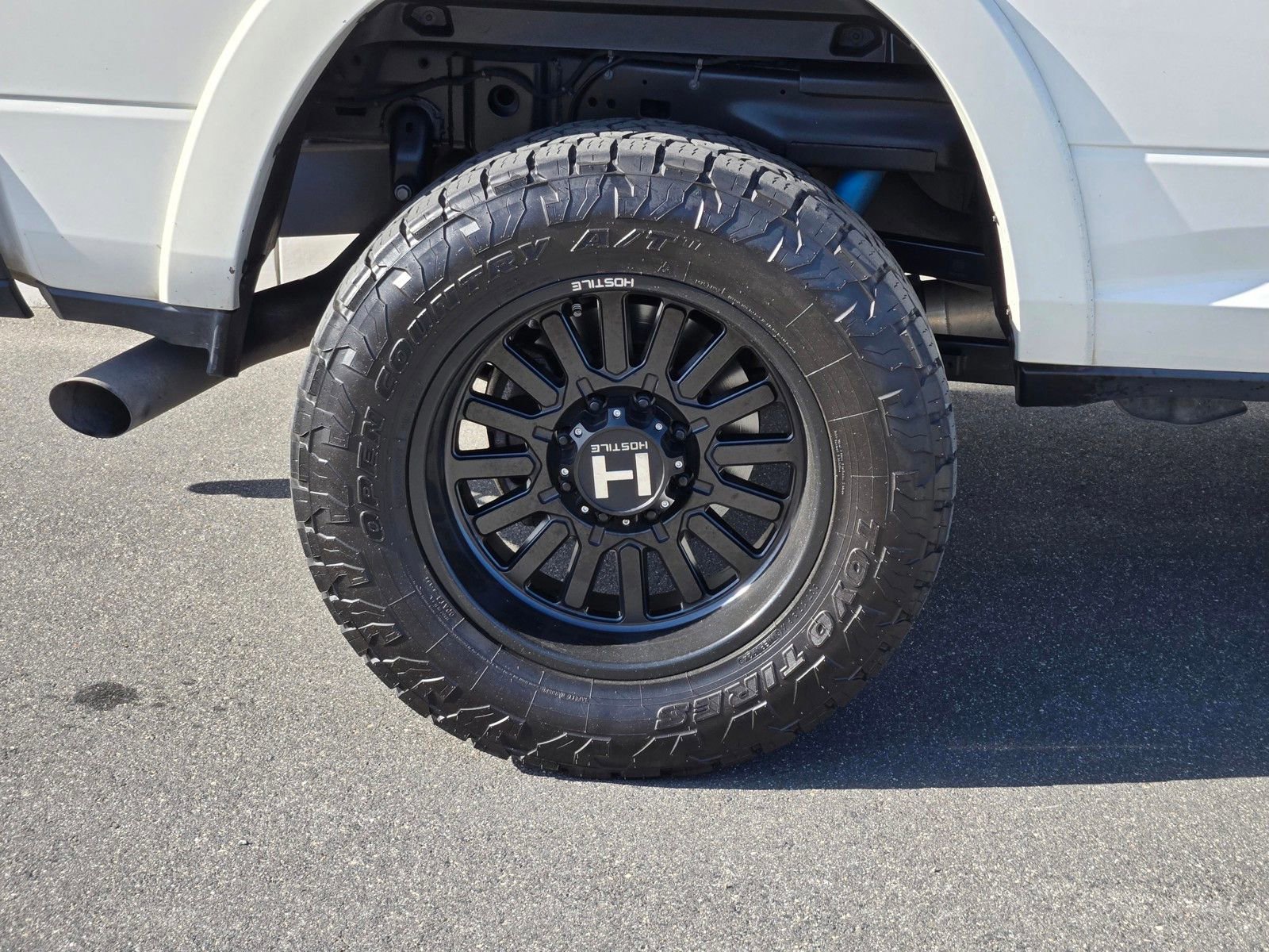 Used 2022 RAM 2500 Laramie w/ Night Edition AWD/4WD image 9