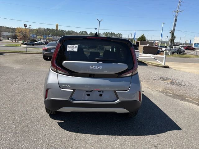 Used 2025 Kia Soul LX w/ LX Technology Package image 3