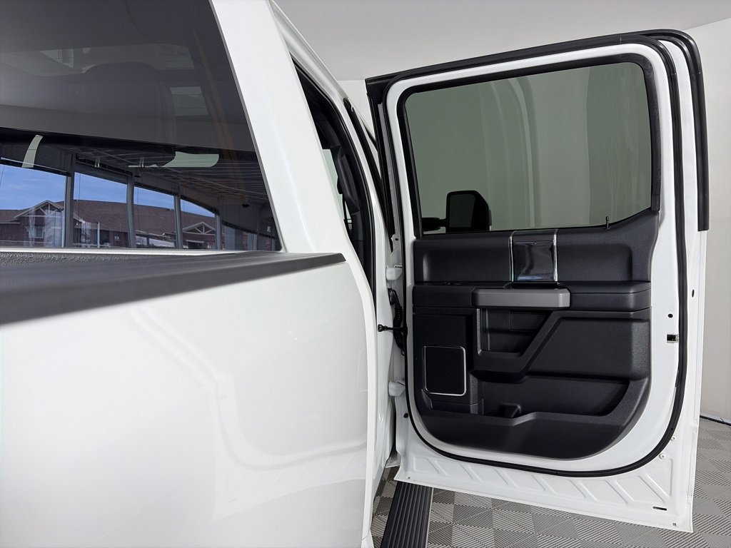 Certified 2020 Ford F250 Platinum image 29