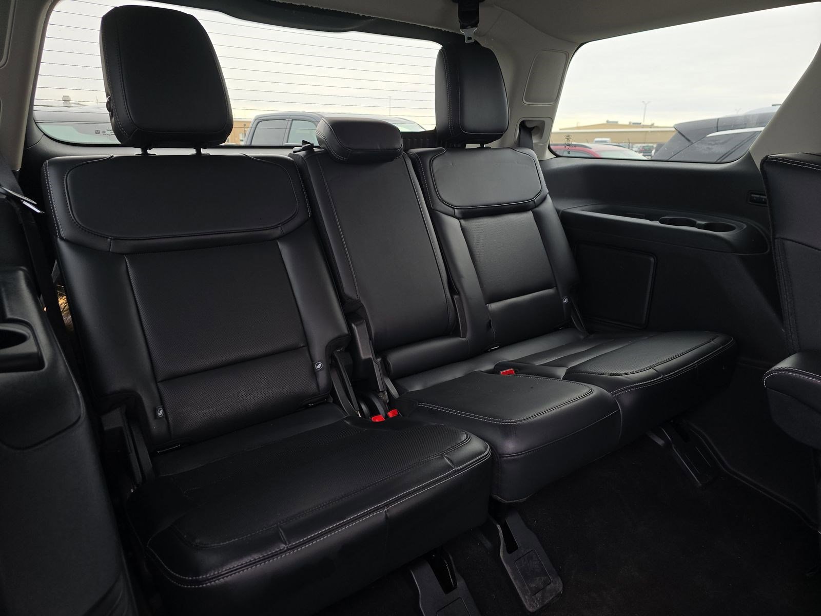 Certified 2025 Ford Expedition Platinum image 18